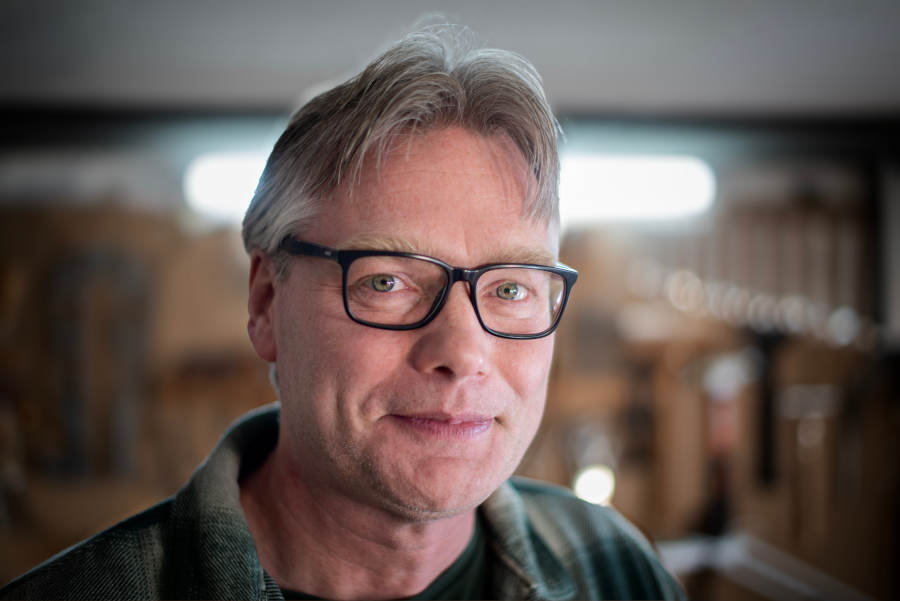 Guitar repair Luthier Yvo Haven